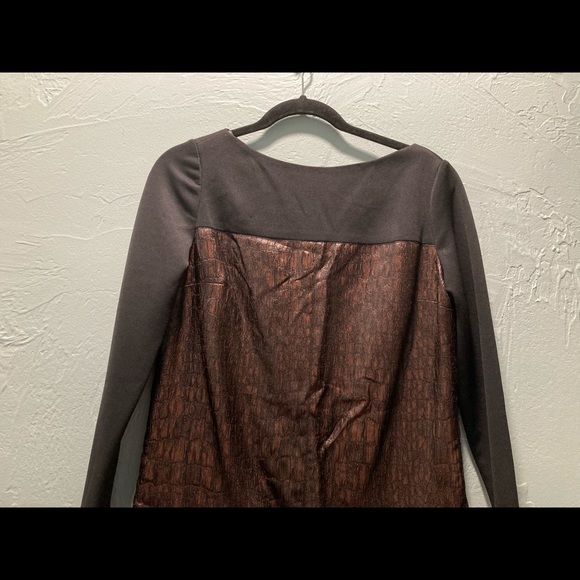Maggy London Petites
Black & Brown
Front pockets - Picture 4 of 5